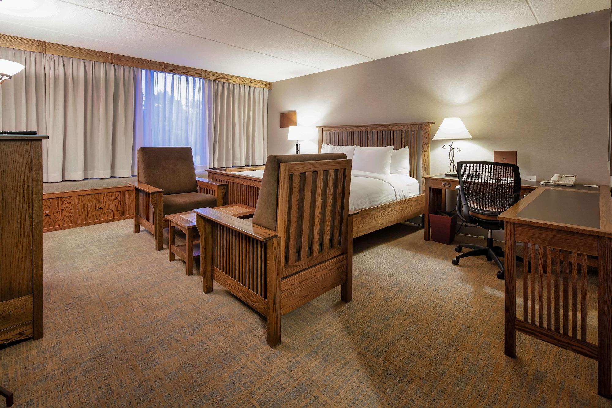 Doubletree By Hilton Libertyville-Mundelein Exterior photo