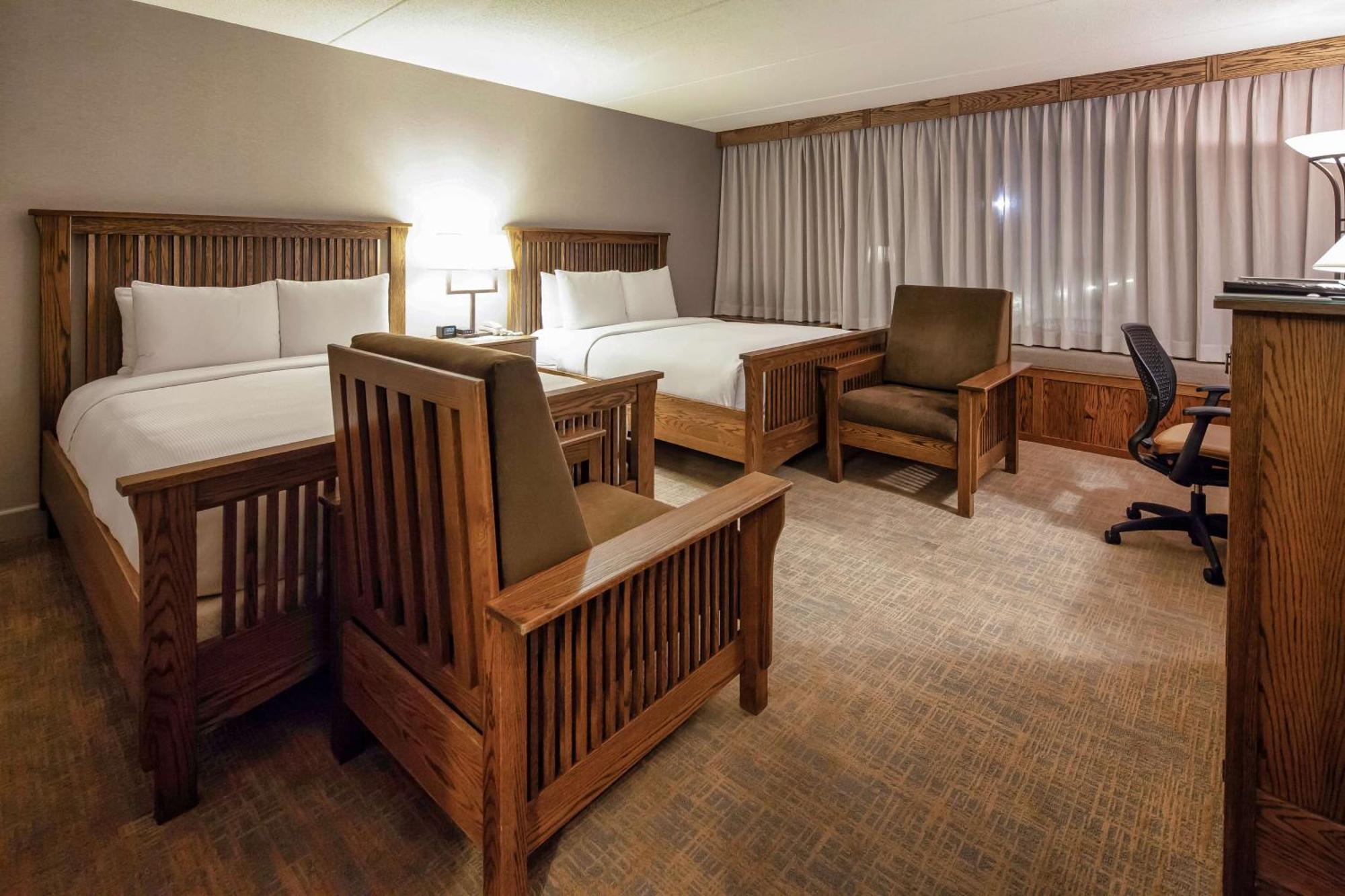 Doubletree By Hilton Libertyville-Mundelein Exterior photo