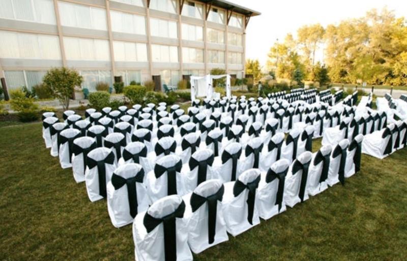 Doubletree By Hilton Libertyville-Mundelein Exterior photo
